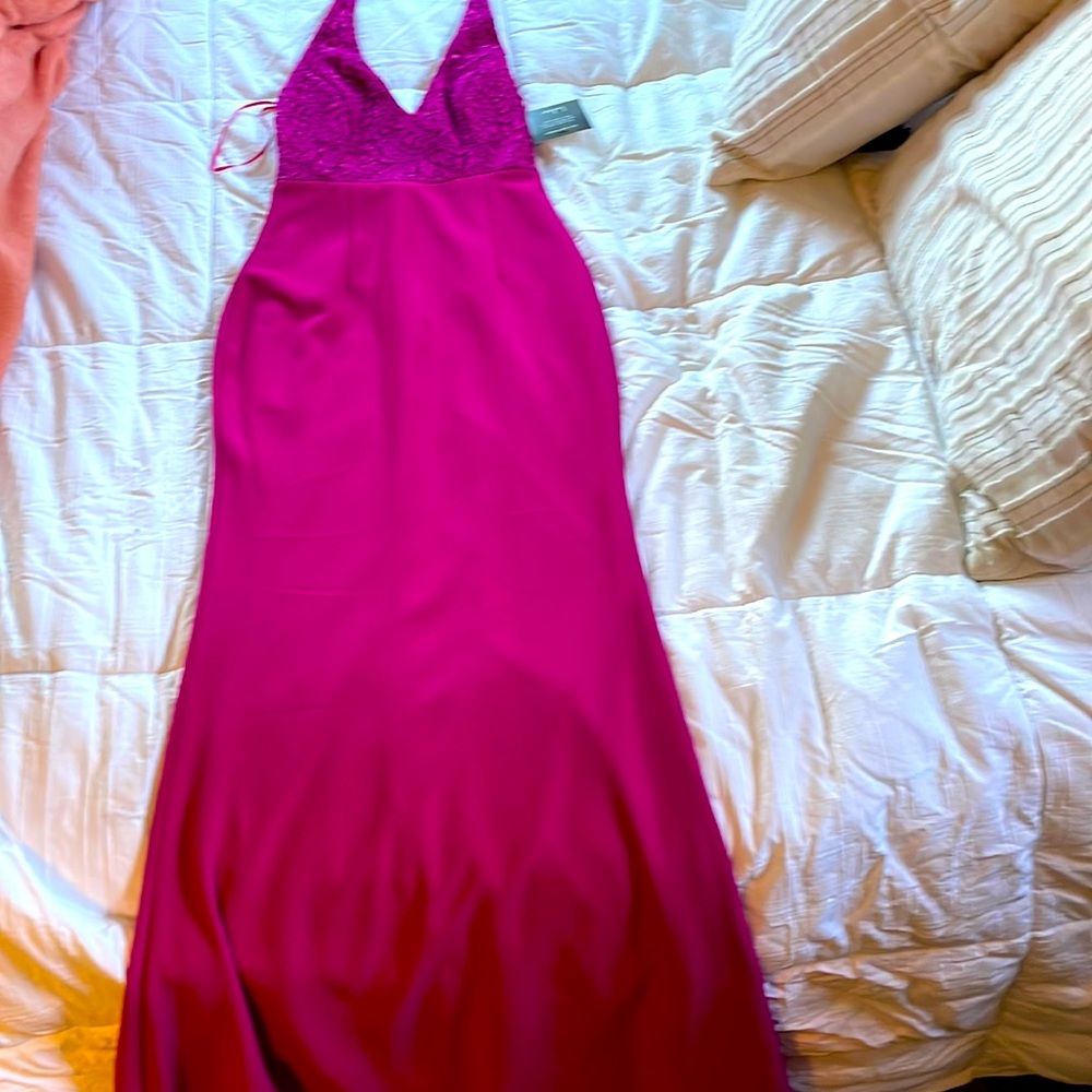 Never worn!! New formal beautiful floor length lined LuLus dress-xsmall fit.